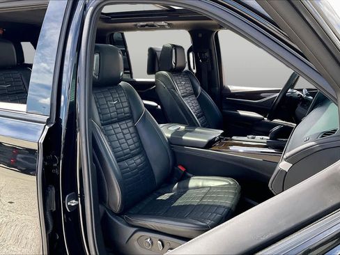 Used 2021 Cadillac Escalade ESV Sport Platinum AWD/4WD image 9