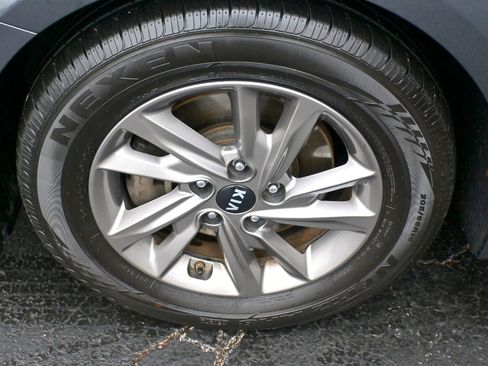 Used 2019 Kia Optima LX image 25