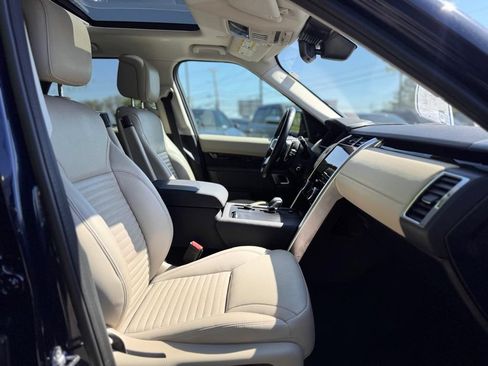 Used 2022 Land Rover Discovery S AWD/4WD image 27