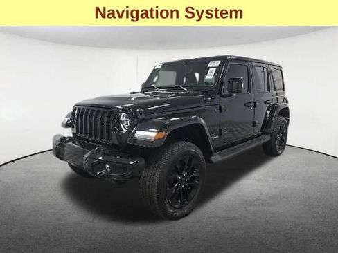 Used 2022 Jeep Wrangler Unlimited Sahara AWD/4WD image 4