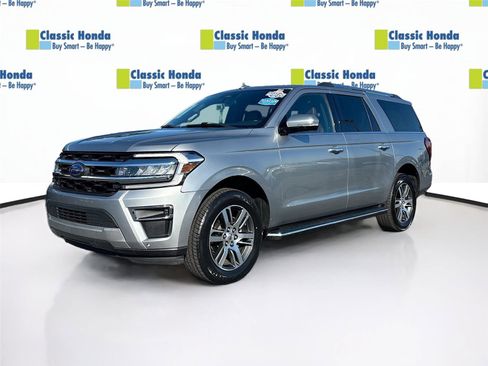 Used 2023 Ford Expedition Max Limited image 3