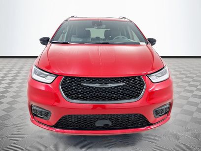 New 2026 Chrysler Pacifica Limited w/ S Appearance Package
