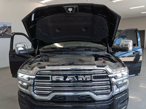 Used 2025 RAM 3500 Laramie AWD/4WD image 27