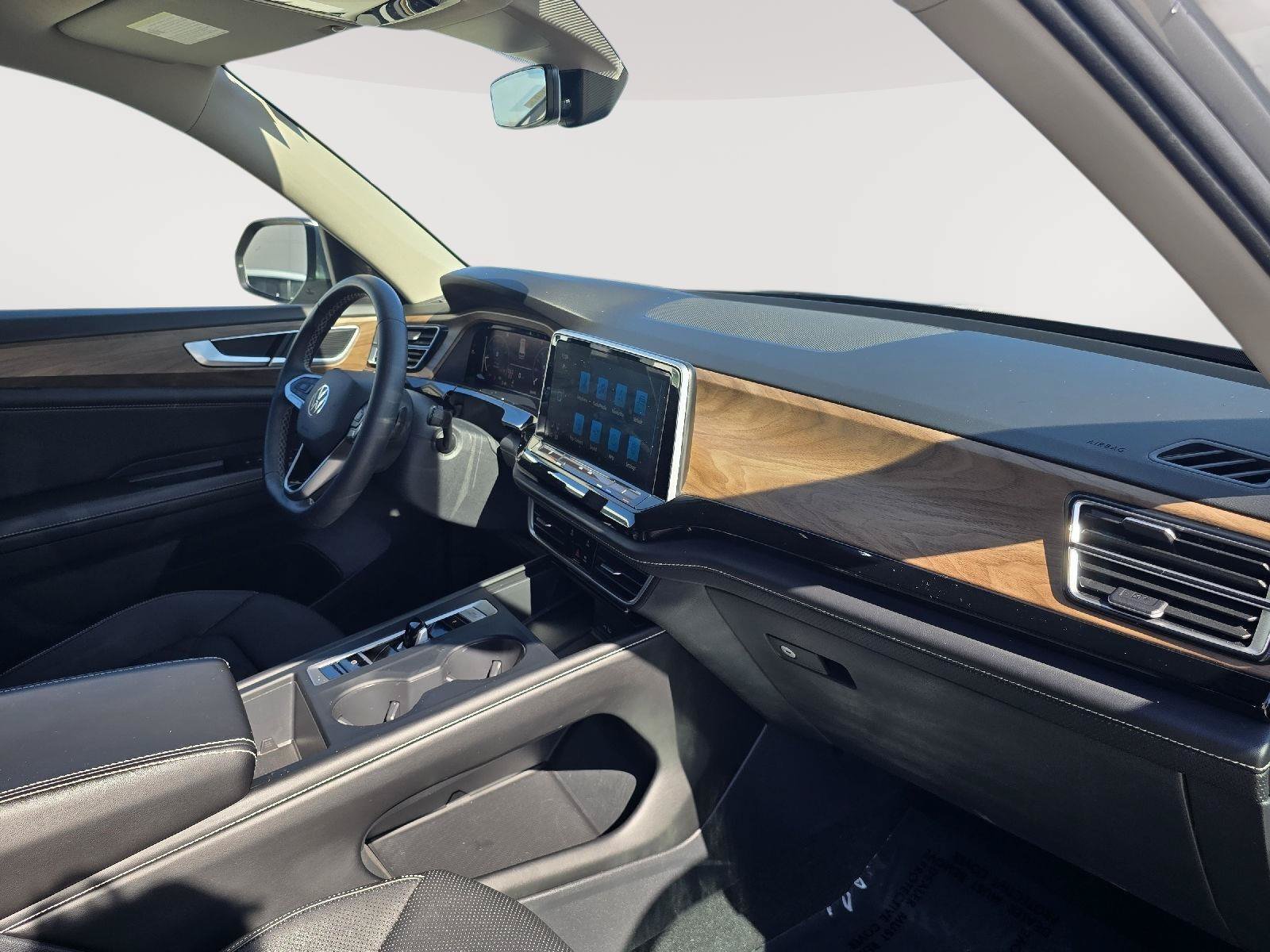 Certified 2024 Volkswagen Atlas SE AWD/4WD image 25