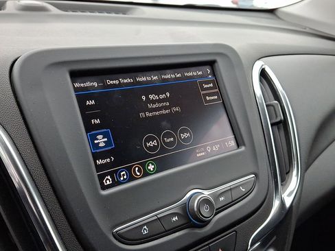 Used 2023 Chevrolet Equinox LT w/ LPO, Floor Liner Package image 16