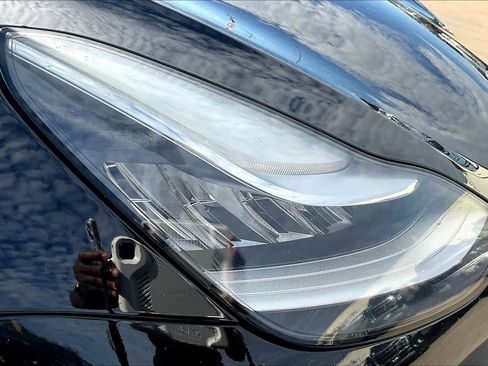 Used 2018 Tesla Model 3 Mid Range RWD image 26