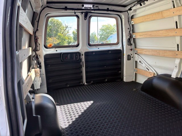 Used 2025 Chevrolet Express 2500 w/ Driver Convenience Package RWD image 20