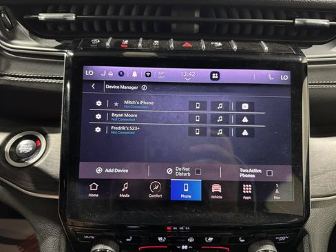 Used 2024 Jeep Grand Cherokee Limited w/ Luxury Tech Group II AWD/4WD image 27