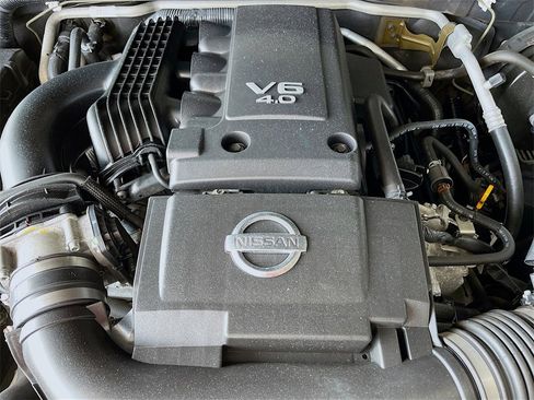 Used 2019 Nissan Frontier SV image 27