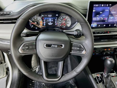 Used 2023 Jeep Compass Limited AWD/4WD image 11