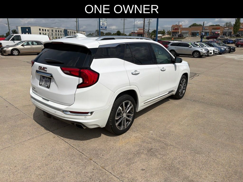 Used 2018 GMC Terrain Denali w/ Advanced Safety Package FWD image 4