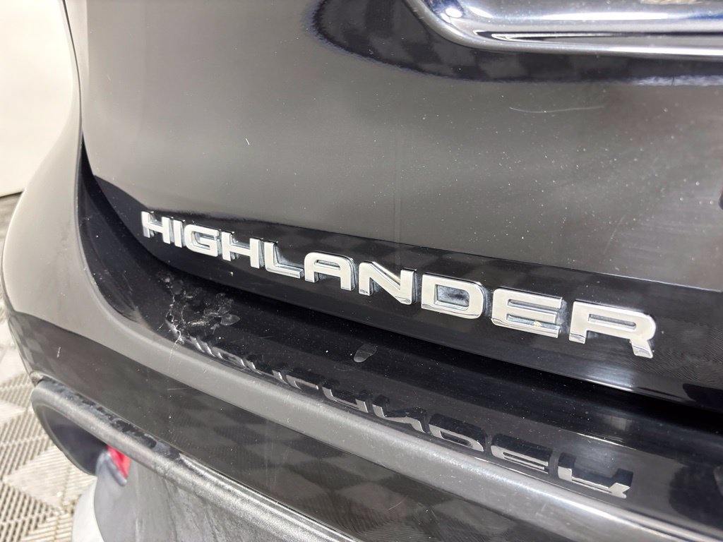 Used 2021 Toyota Highlander XSE FWD image 5
