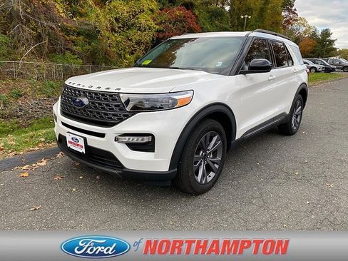 Certified 2022 Ford Explorer XLT w/ Equipment Group 202A image 1