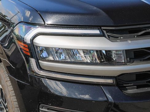Used 2024 Ford Expedition Max XLT RWD image 10
