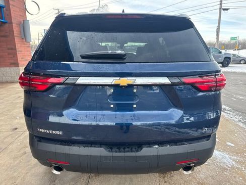 Used 2023 Chevrolet Traverse LT image 10