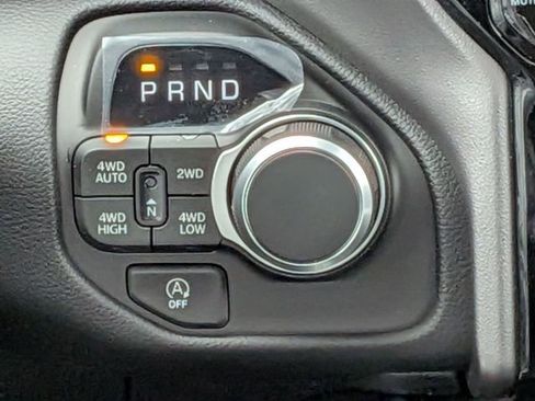 New 2026 RAM 1500 4x4 Crew Cab image 17