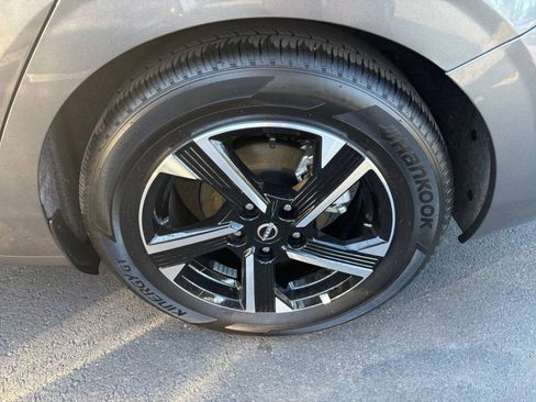 Used 2025 Nissan Sentra SV FWD image 28