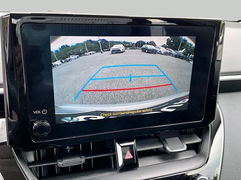Used 2025 Toyota Corolla LE w/ LE Premium Package FWD image 26
