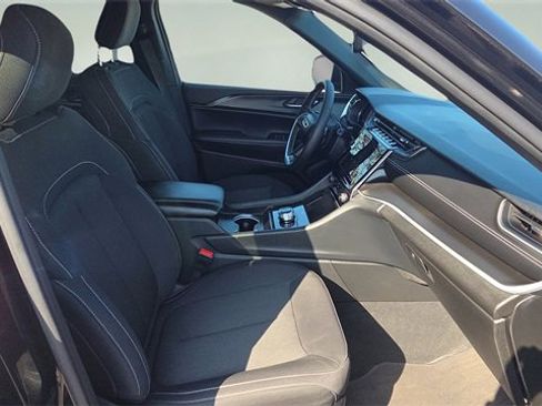 Used 2024 Jeep Grand Cherokee L Laredo w/ Luxury Tech Group I image 25