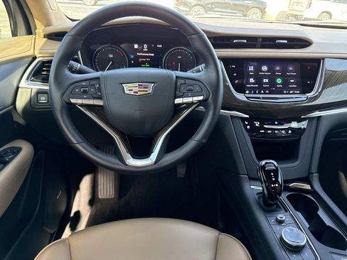 Certified 2024 Cadillac XT6 Premium Luxury w/ Platinum Package image 17