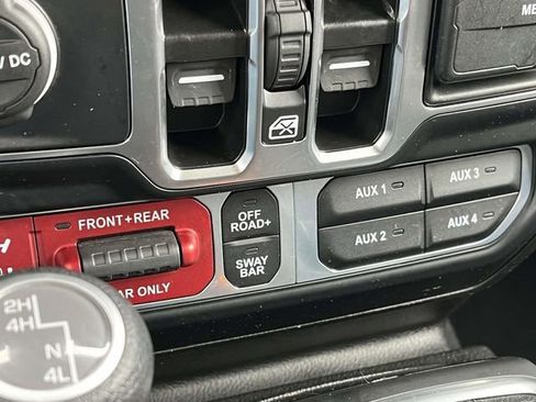 Used 2024 Jeep Wrangler Rubicon image 31