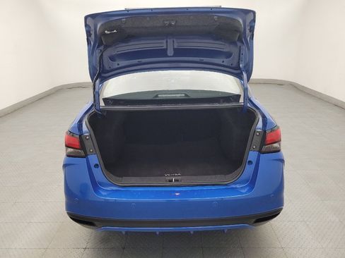 Used 2024 Nissan Versa SV FWD image 29