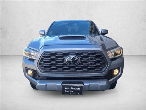 Used 2020 Toyota Tacoma TRD Sport w/ Technology Package image 2