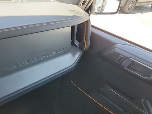 Certified 2024 Ford Bronco Badlands AWD/4WD image 28