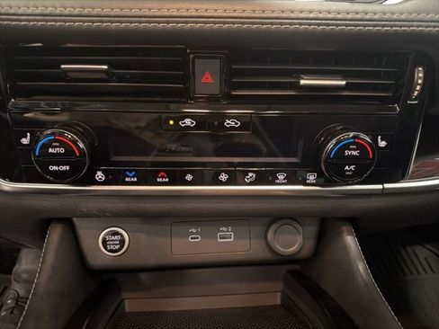 Certified 2023 Nissan Rogue SL w/ SL Premium Package image 27