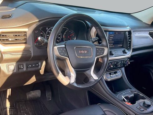 Used 2021 GMC Acadia Denali w/ Denali Ultimate Package AWD/4WD image 18
