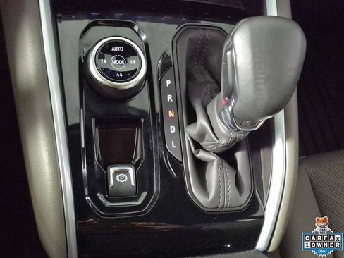 Certified 2024 Chevrolet Colorado ZR2 w/ ZR2 Convenience Package III AWD/4WD image 20