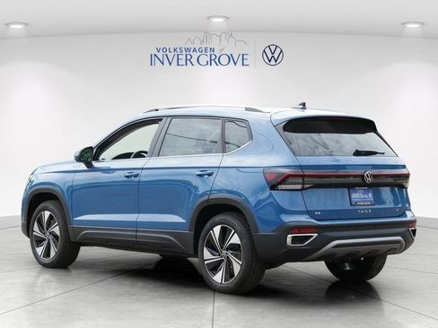 New 2026 Volkswagen Taos SE AWD/4WD image 3