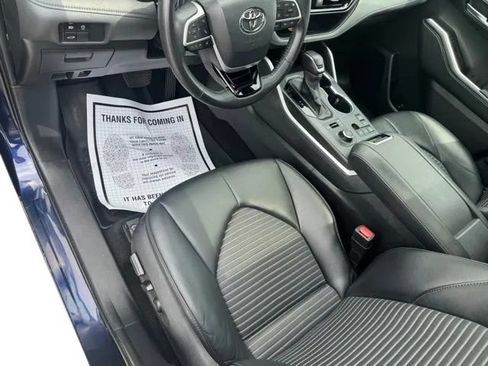 Used 2024 Toyota Highlander XSE AWD/4WD image 10