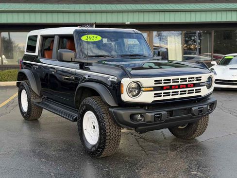 Used 2025 Ford Bronco Heritage Edition image 6