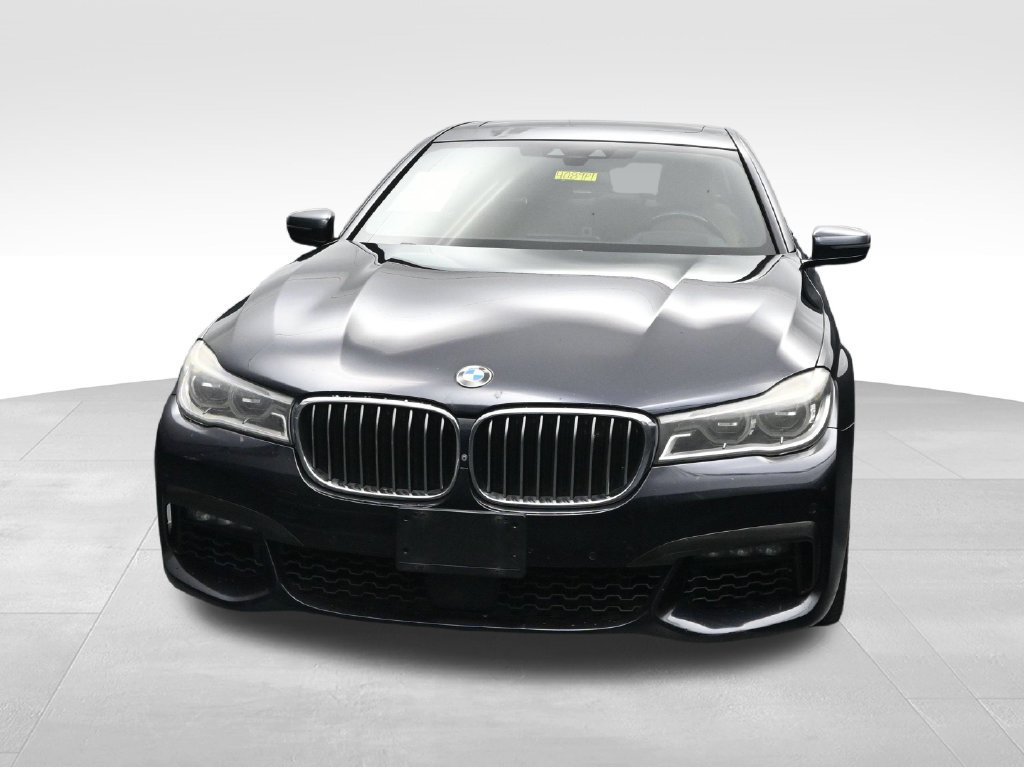 Used 2017 BMW 750i xDrive AWD/4WD image 8