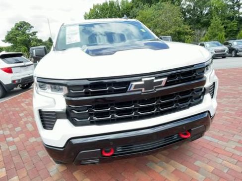 Used 2024 Chevrolet Silverado 1500 LT Trail Boss w/ LT Trail Boss Premium Package AWD/4WD image 4