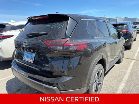 Certified 2025 Nissan Rogue SV AWD/4WD image 7