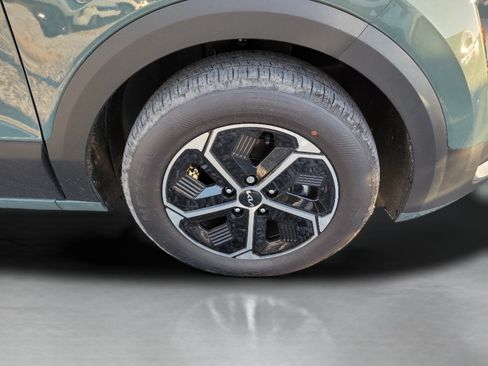 New 2026 Kia Niro EX FWD image 27