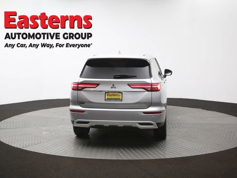 Used 2023 Mitsubishi Outlander SE AWD/4WD image 36