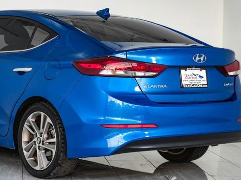 Used 2017 Hyundai Elantra Limited image 56