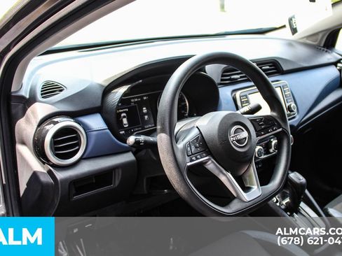 Used 2024 Nissan Versa SV FWD image 21