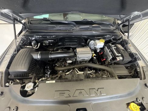 Used 2022 RAM 1500 Big Horn AWD/4WD image 37