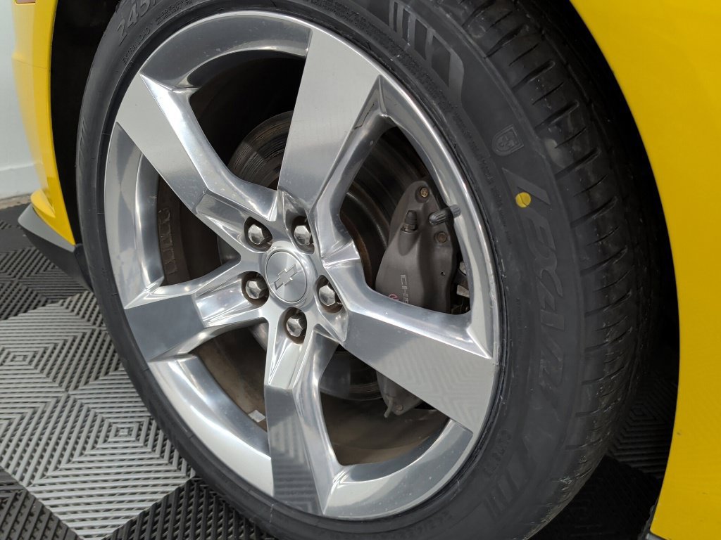 Used 2010 Chevrolet Camaro SS w/ LPO, Ground Effects Package RWD image 32