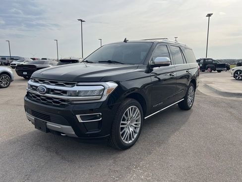 Used 2023 Ford Expedition Platinum image 7