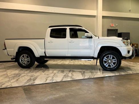 Used 2012 Toyota Tacoma 4x4 Double Cab w/ TRD Sport Upgrade Pkg image 5