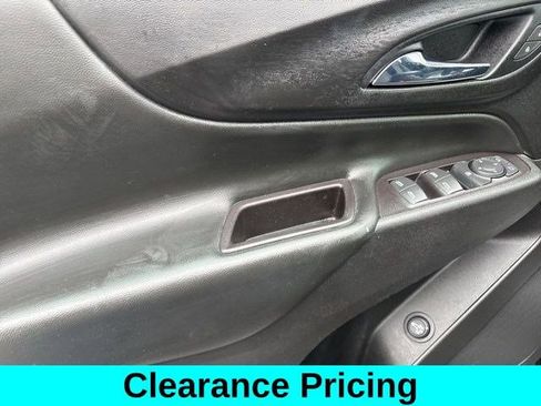 Used 2022 Chevrolet Equinox LT w/ Driver Convenience Package image 13