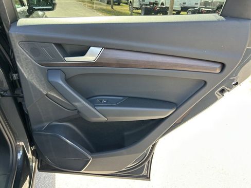 Used 2023 Audi Q5 2.0T Premium w/ Convenience Package image 46