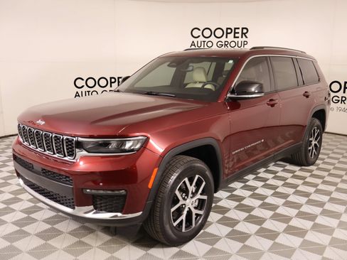 Used 2023 Jeep Grand Cherokee L Limited RWD image 11