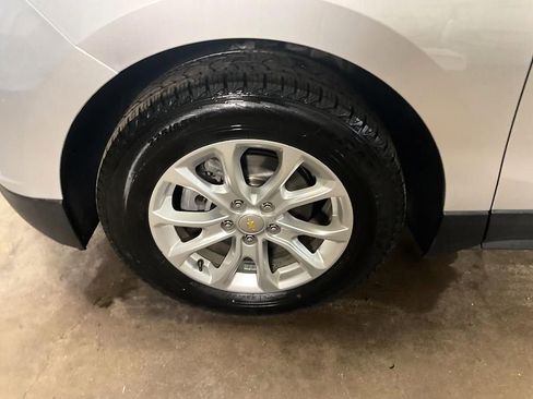 Used 2020 Chevrolet Equinox LT image 14