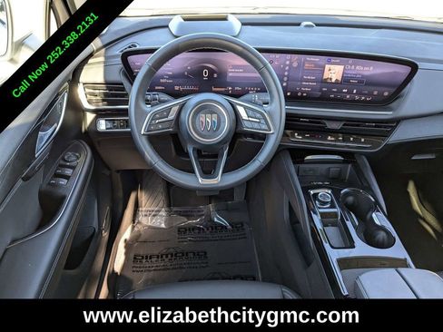 Used 2025 Buick Envision Preferred image 18